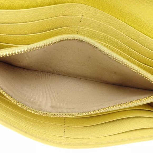 miu miu wallet ribbon white leather Authentic used - Picture 7 of 9